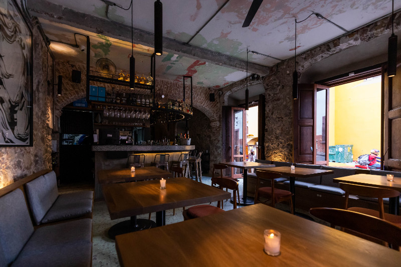 Xoler wine bar