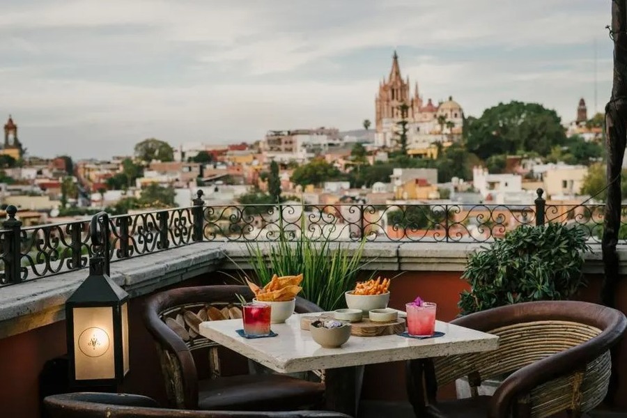 Luna Rooftop bar