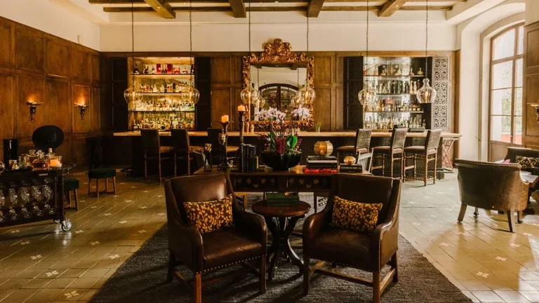 1826 bar and restaurant