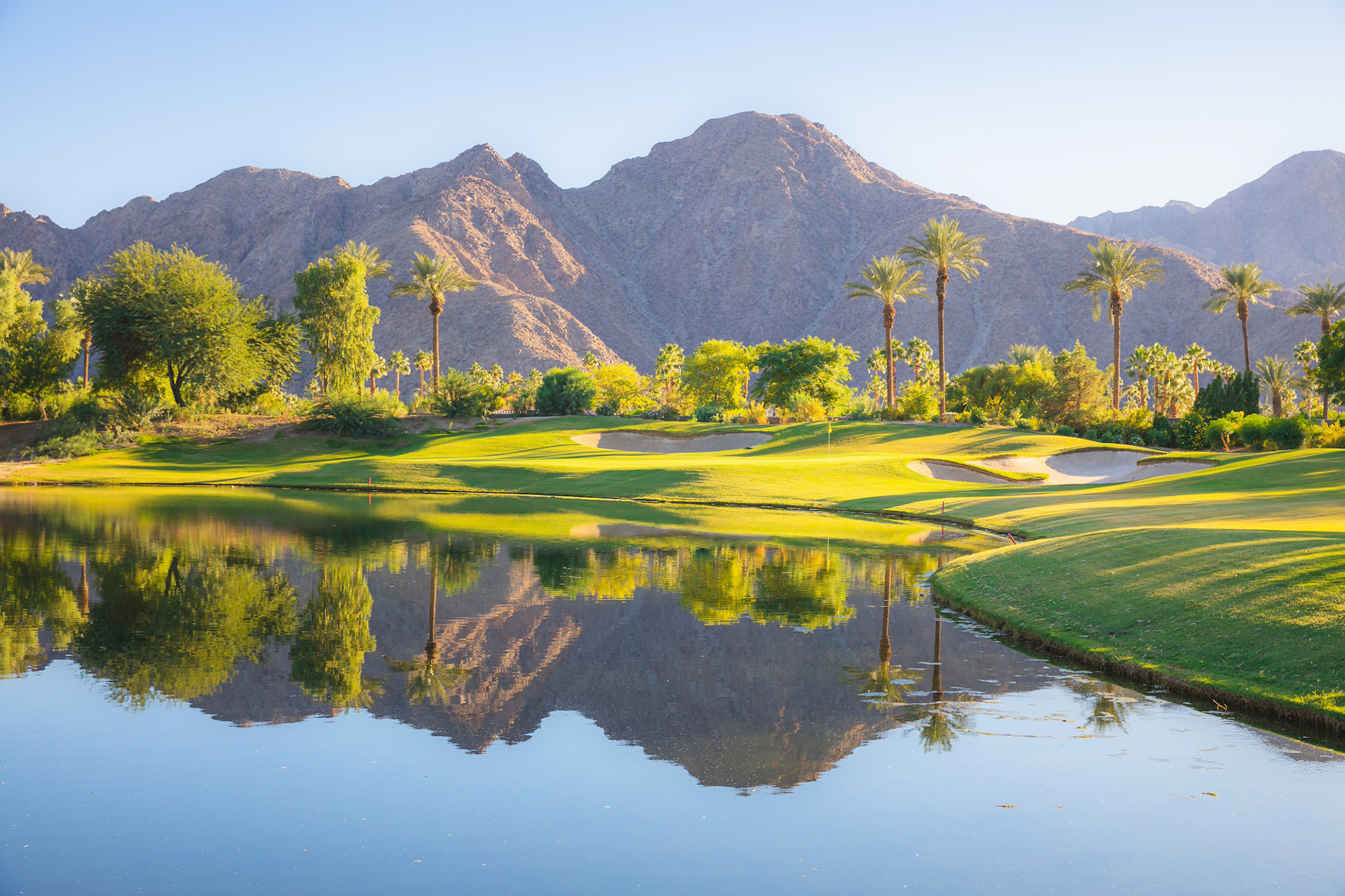 Golf Courses & Country Clubs