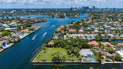Aerial view of 1000 Riviera Isle Drive, Fort Lauderdale — 1.21-acre waterfront parcel with 217 feet of frontage, site of The Manor at Banyan Point