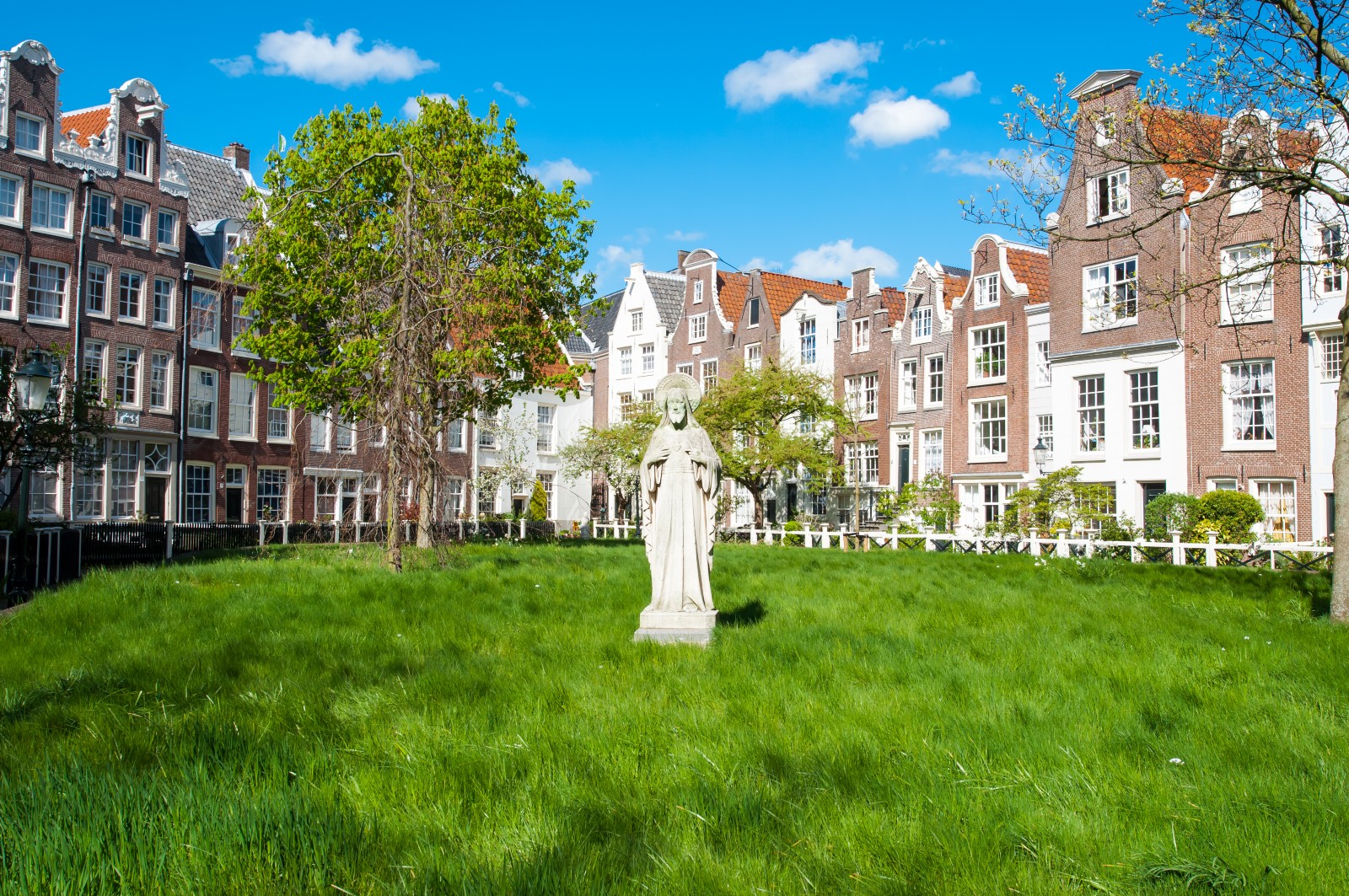 The Begijnhof Amsterdam