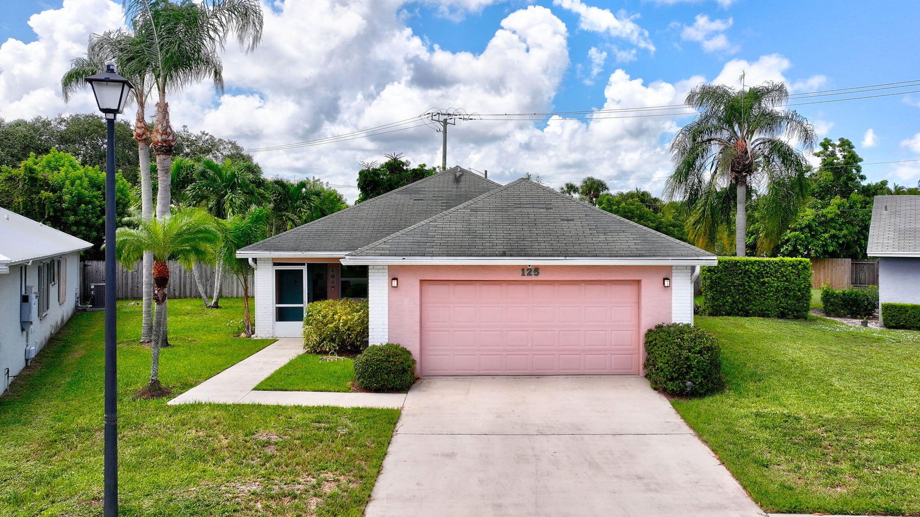 125 Arrowhead Circle, Jupiter, FL 33458 Property Image