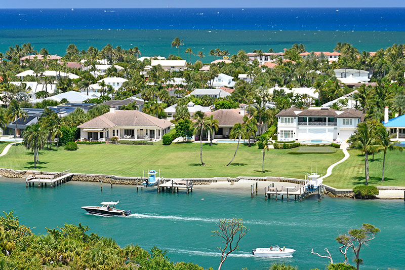 Waterfront Homes and Boats