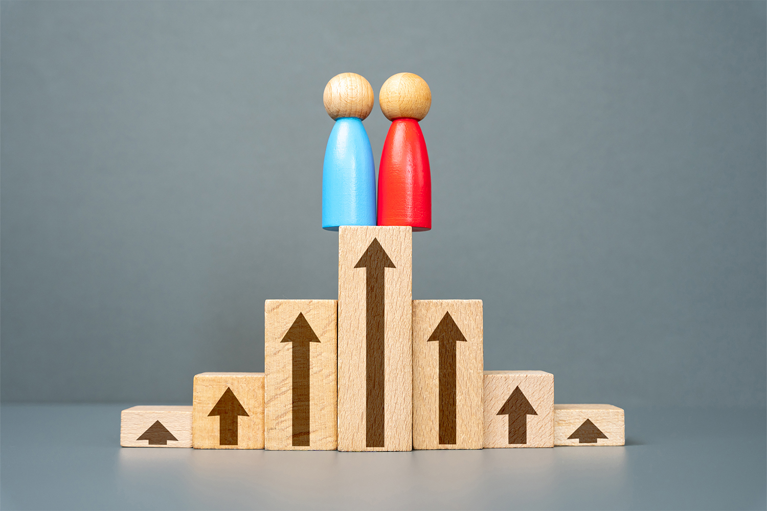 Employer of Record vs. Contractor Model: Which One Fits Your Expansion Strategy?