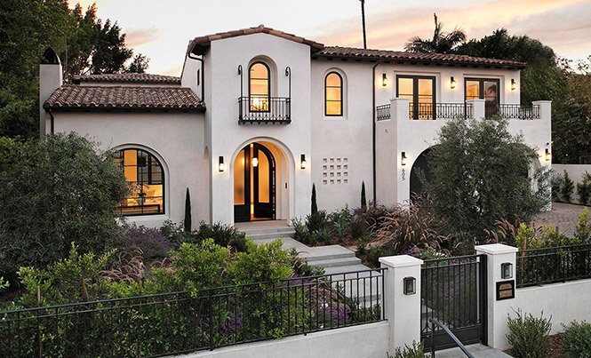 When it comes to extravagant housing, traditional mortgage rules don’t apply