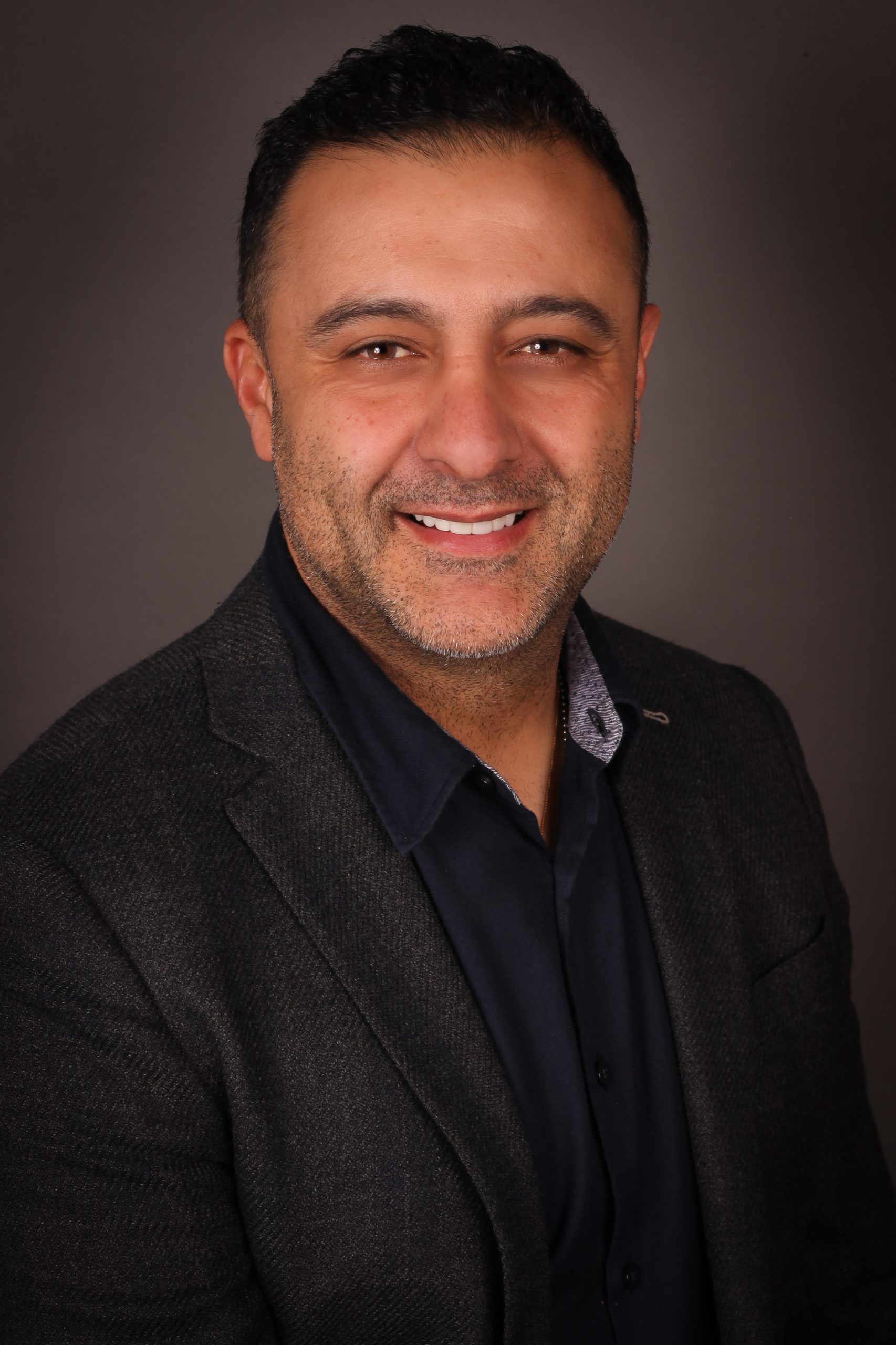 Agent - Shadi  Kamran