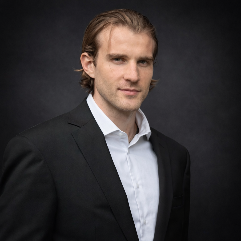 Agent - Justin  Ahrens