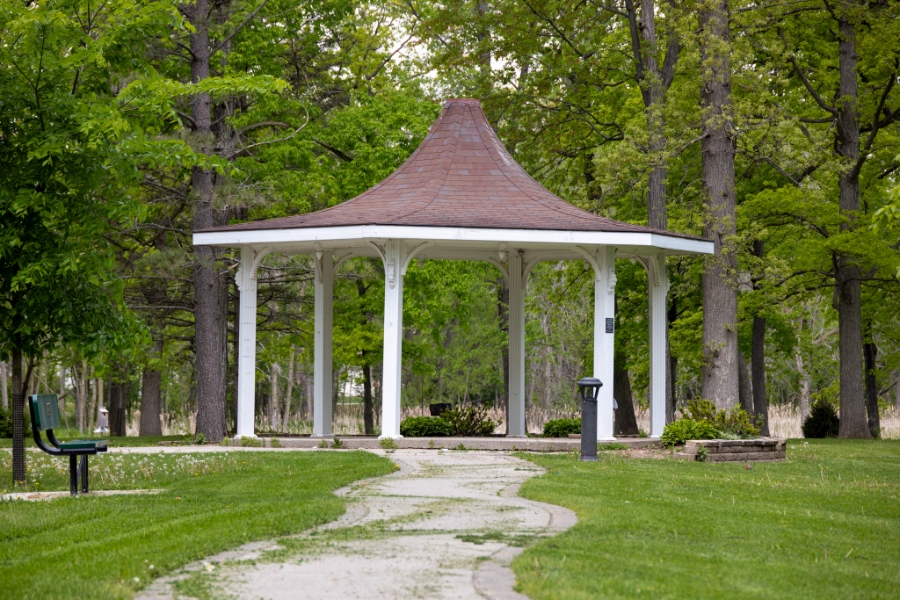 Allouez
