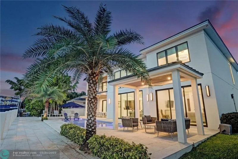 Tequesta Luxury Homes & Waterfront Real Estate