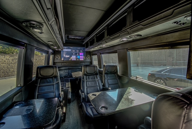 Sprinter Van Photo