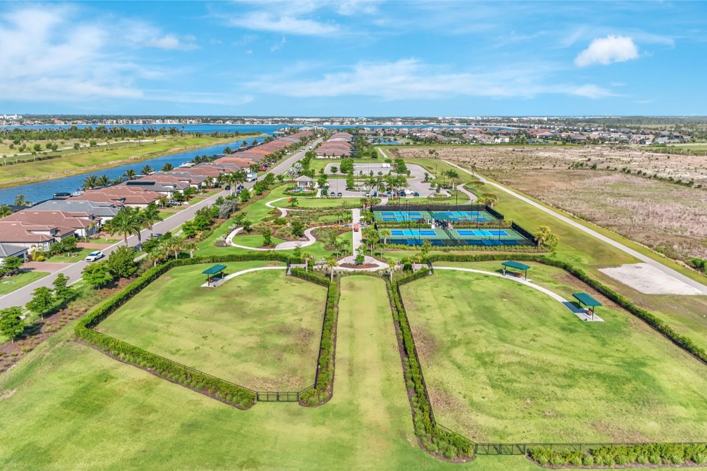 Esplanade Lake Club