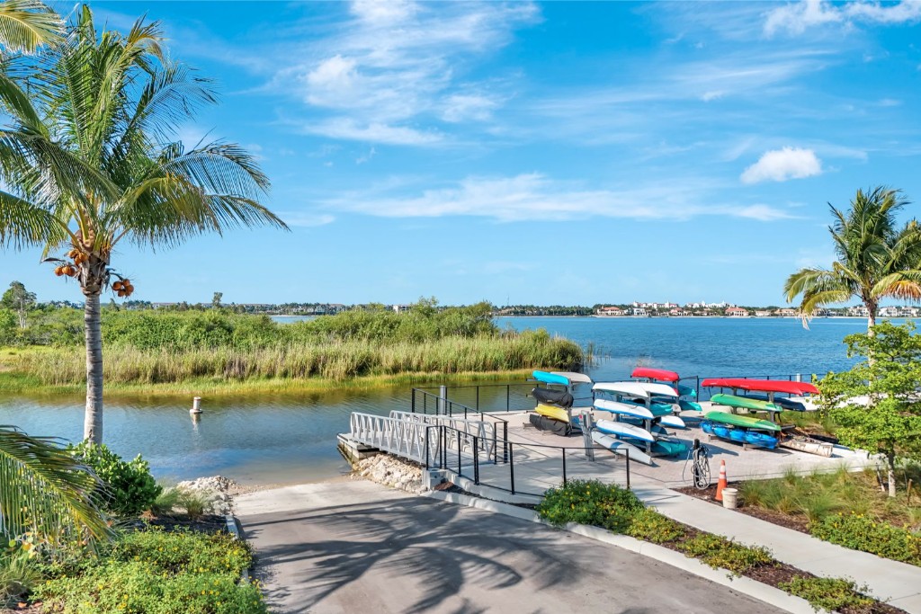 Esplanade Lake Club
