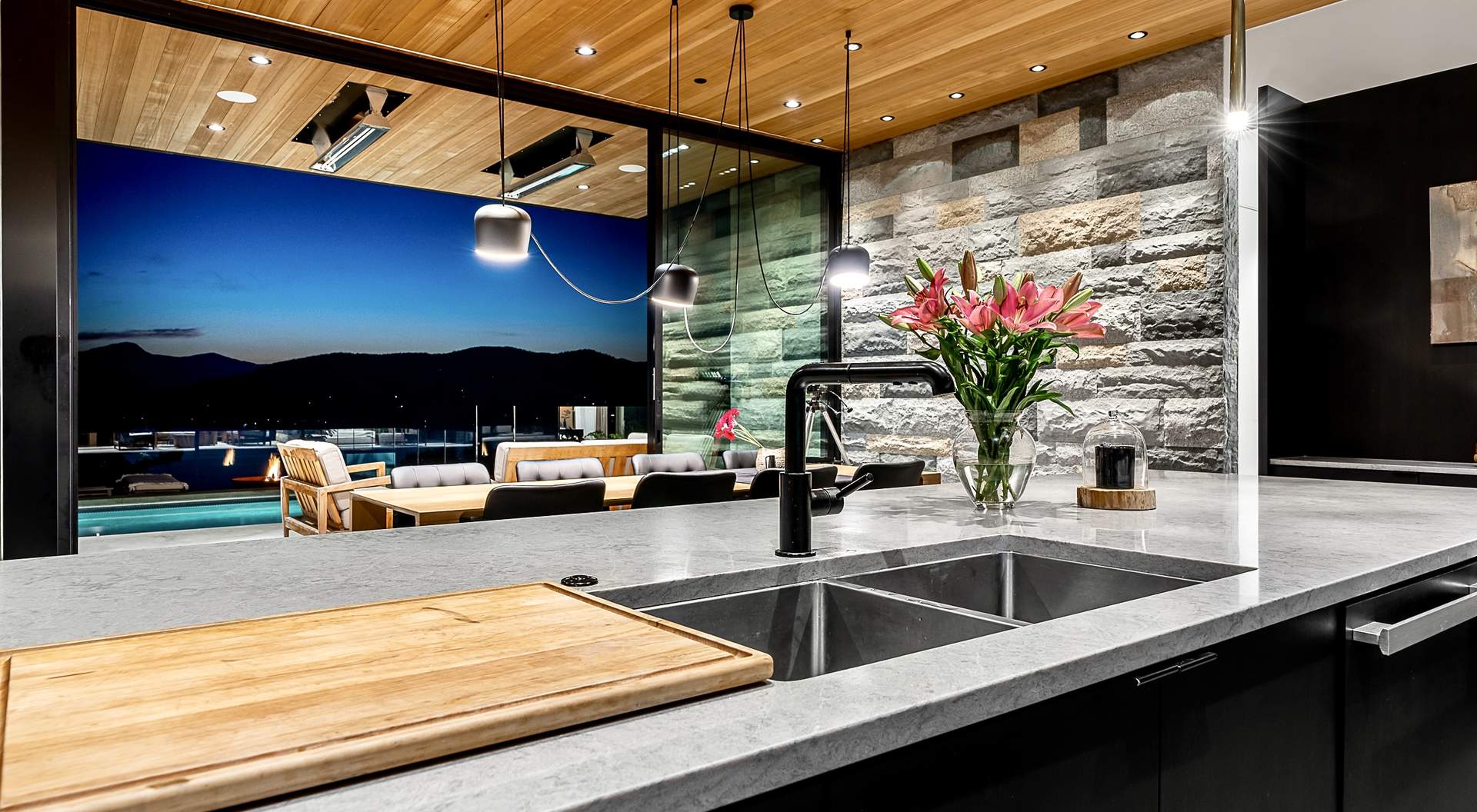 Listing Image #19