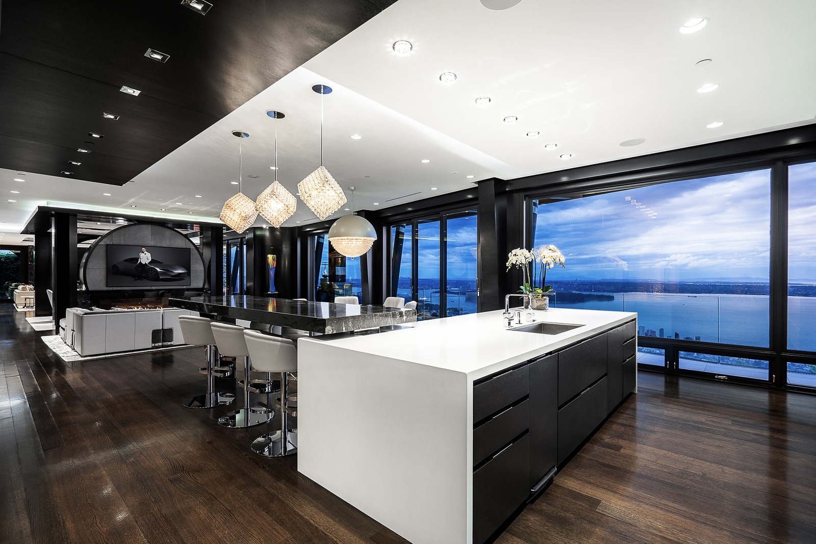 Listing Image #12