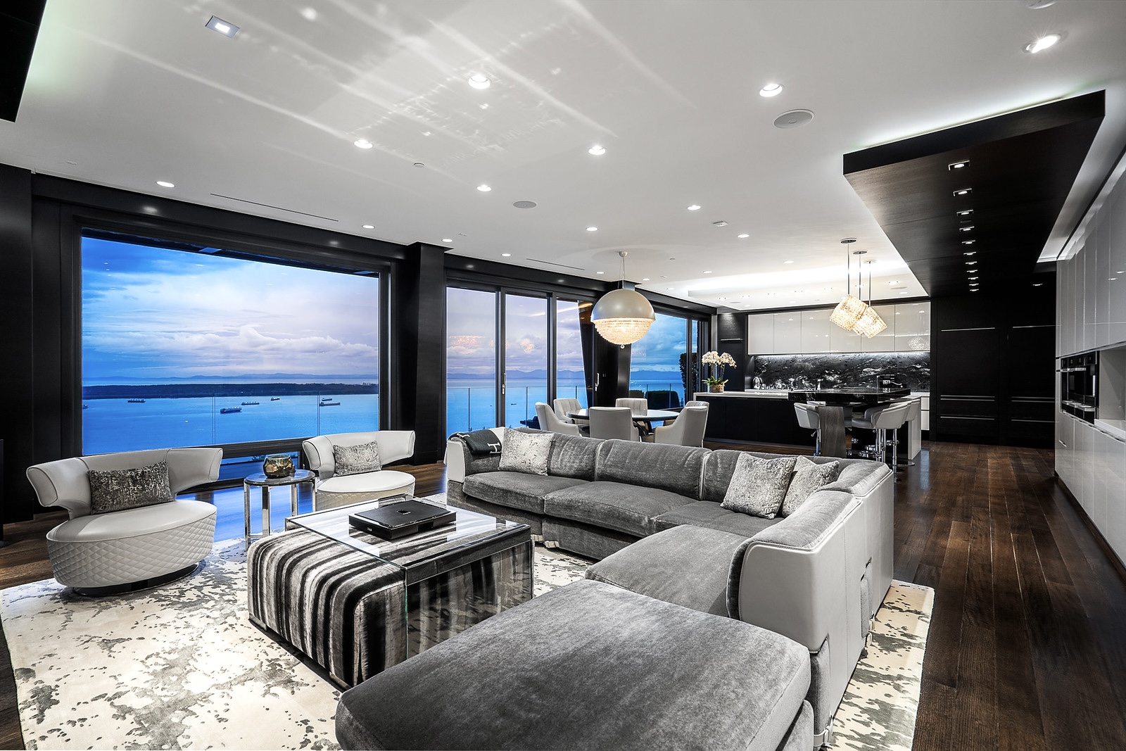 Listing Image #10
