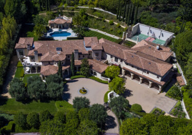 44 Beverly Park Circle