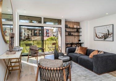 1217 N Mansfield Ave