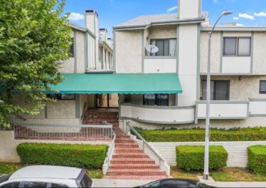 22865 Del Valle St #10