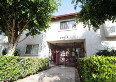 18611 Collins St #E7