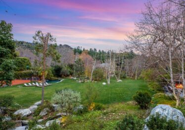 2383 Mandeville Canyon Rd