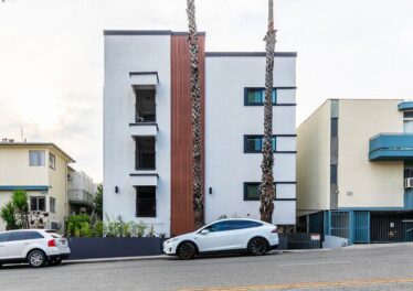 925 San Vicente Blvd Unit #3C