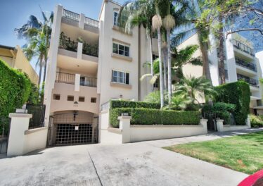 1323  N SWEETZER AVE #302