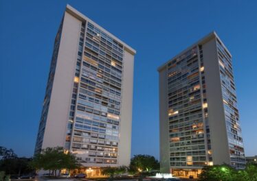 2220 Avenue Of The Stars #804