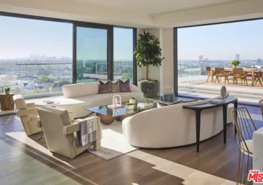 8420 W Sunset Blvd 804