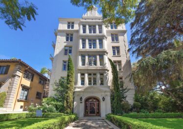 1360 CRESCENT HEIGHTS BLVD #4A