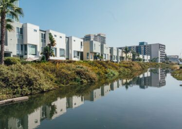 310 Washington Blvd #703