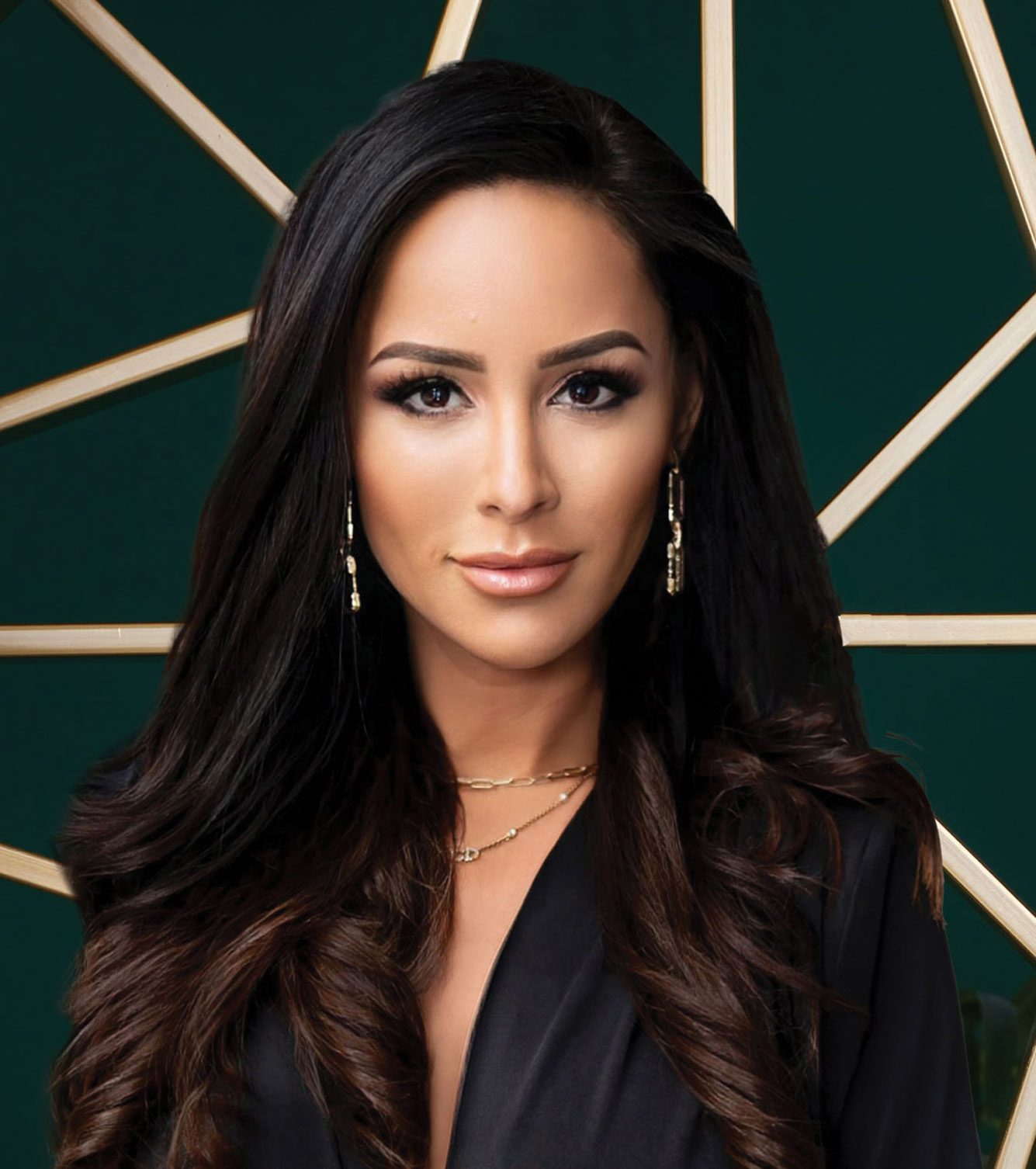 Agent - Nicole Plaxen