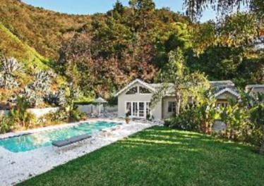 1960 Benedict Canyon Dr