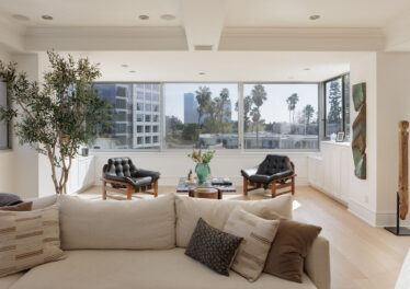 875 Comstock Ave #3B