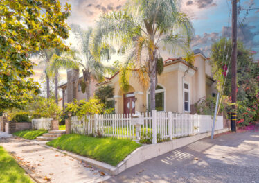 12219 Darlington Ave