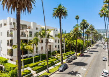 447 N Doheny Dr #104