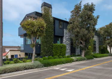 2903 Manhattan Ave #A