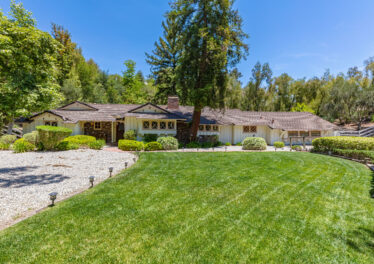 5854 Round Meadow Rd