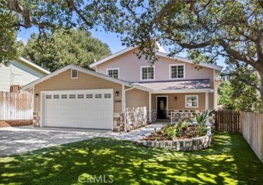 10140 Golden Oaks Ave