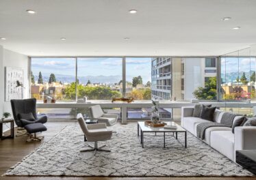 2220 Avenue Of The Stars #404W