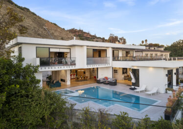 5107 Los Hermosos Way