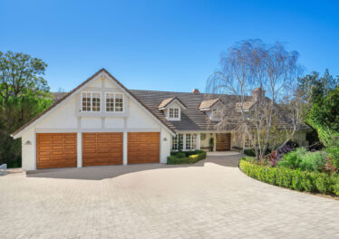 5420 Indian Trail Ct