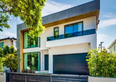 842 N Orange Grove Ave