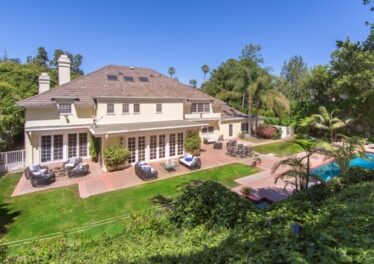 1205 Benedict Canyon Dr