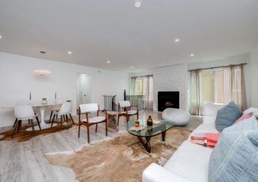 16 Quarterdeck St #102