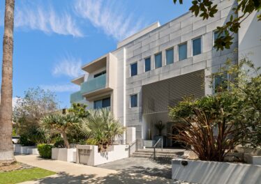 928 N Croft Ave #301