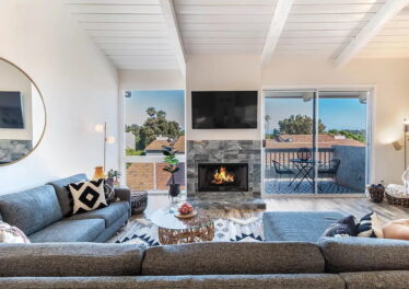 8374 Rey de Copas Ln