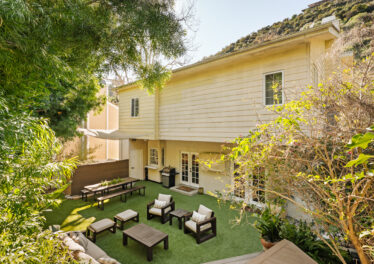 1110 N Beverly Glen Blvd