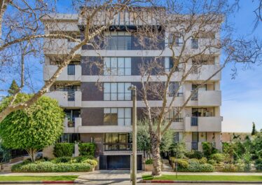 150 N Almont Dr #203