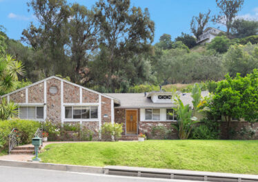 1546 San Ysidro Dr